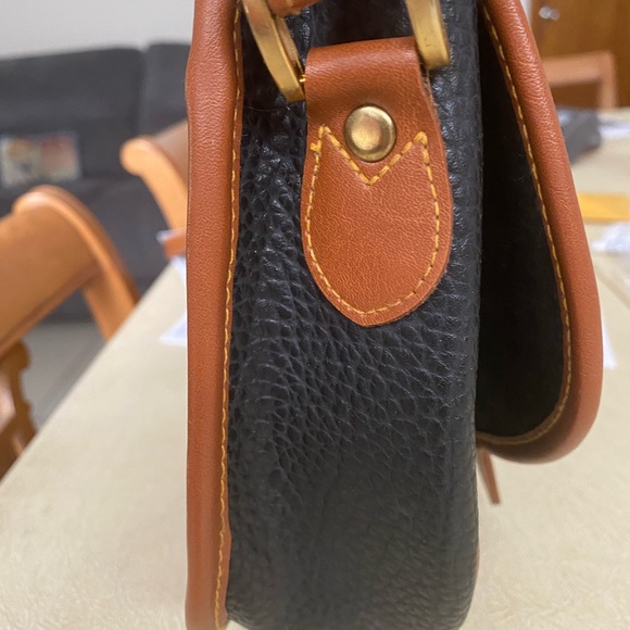 Vintage Dooney and Bourke Handbag - Picture 7 of 7